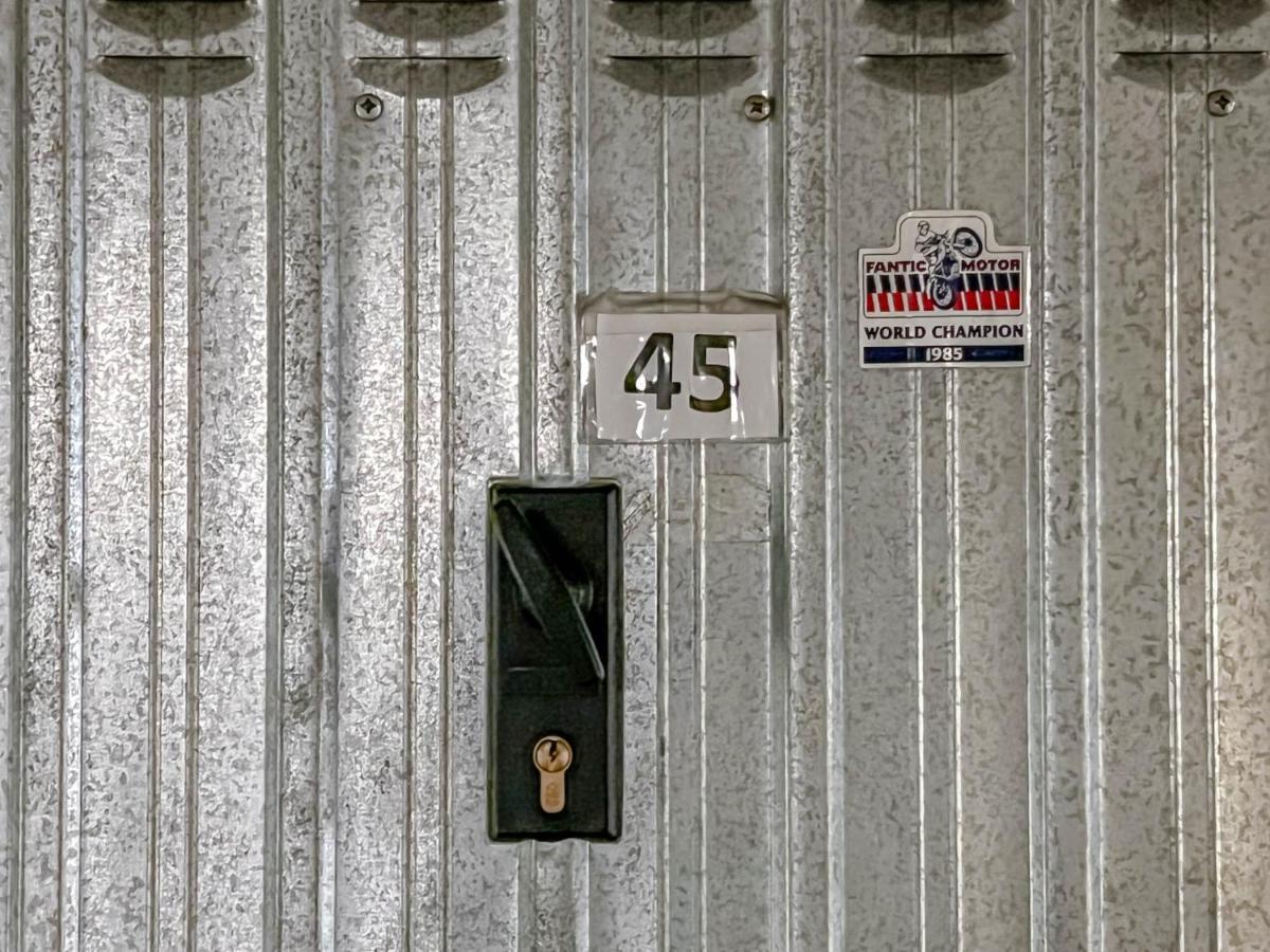 Grande Appartamento Sopra Corte Di Mare Varraze Exterior foto